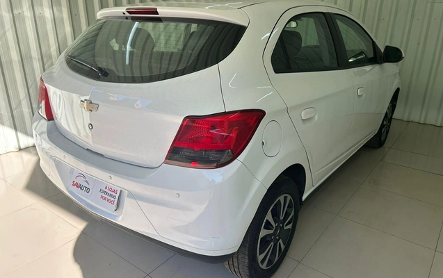 imagem-https://www.socarrao.com.br/sc-vehicle-images-prod/2799801/1786738436189-87b7a83d76464d9a9997a246899a4df9_1775136614702.jpg