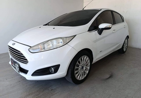 Ford Fiesta 2017 Branco — foto 1 de 3