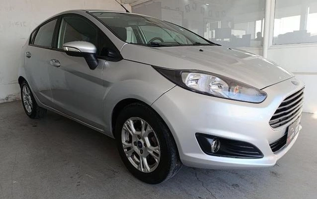 imagem-https://www.socarrao.com.br/sc-vehicle-images-prod/2799833/1786738541875-6e18598e75b34660b77d7f65bb94ddf3_1755559924337.jpg