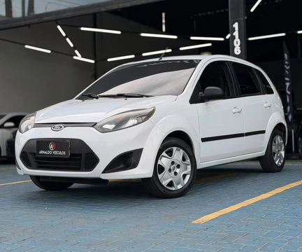 Ford Fiesta 2014 Branco — foto 1 de 3