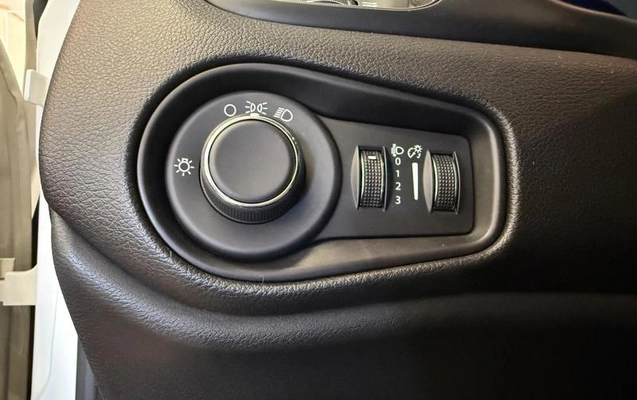 imagem-https://www.socarrao.com.br/sc-vehicle-images-prod/2800055/1789584132669-8304179_15_B_9a0463d7df.jpeg