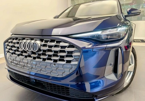 Audi Q5 2025 Azul — foto 1 de 3