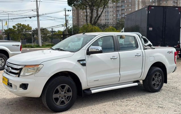 imagem-https://www.socarrao.com.br/sc-vehicle-images-prod/2800110/1784744204652-2a4a2b82-97af-49b1-aa46-cb9d68b9cead.jpg