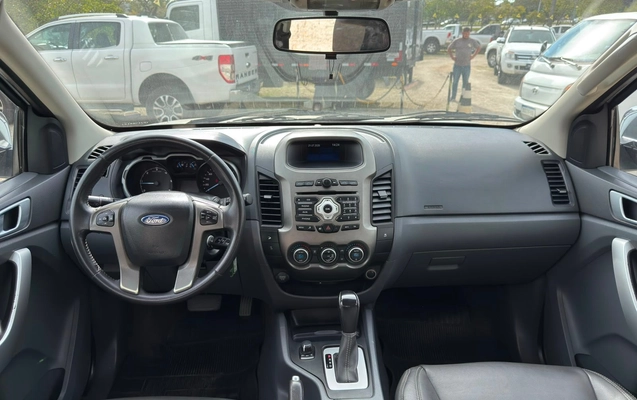 imagem-https://www.socarrao.com.br/sc-vehicle-images-prod/2800110/1784744204661-55a2bd58-532c-419f-84b6-58ad4682e1a0.jpg