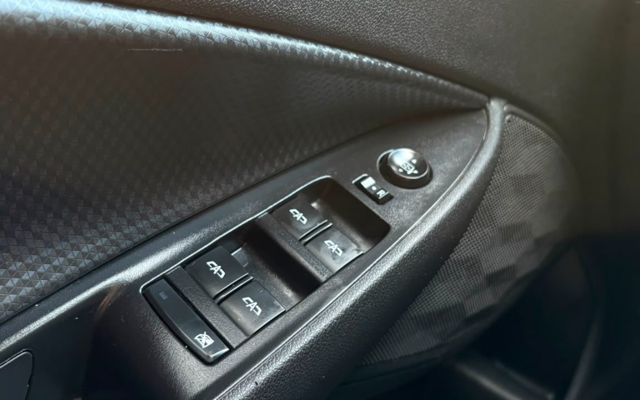 imagem-https://www.socarrao.com.br/sc-vehicle-images-prod/2800128/1784744306473-V2hhdHNBcHAgSW1hZ2UgMjAyNi0wNy0yMSBhdCAxMS4wMS40Ni5qcGVn.jpeg