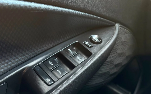 imagem-https://www.socarrao.com.br/sc-vehicle-images-prod/2800128/1784744306473-V2hhdHNBcHAgSW1hZ2UgMjAyNi0wNy0yMSBhdCAxMS4wMS40Ni5qcGVn.jpeg
