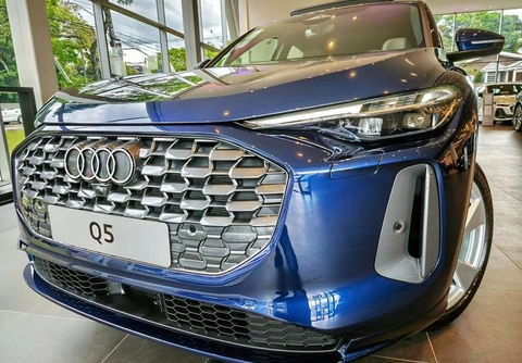 Audi Q5 2025 Azul — foto 1 de 3