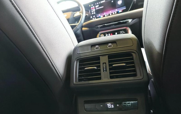 imagem-https://www.socarrao.com.br/sc-vehicle-images-prod/2800188/1784744532134-8304919_7_B_48e8c7d123.jpeg
