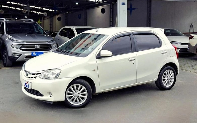 imagem-https://www.socarrao.com.br/sc-vehicle-images-prod/2800236/1789180357095-8260398_0_B_9173745169.jpeg