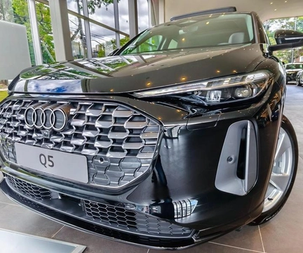Audi Q5 2025 Preto — foto 1 de 3