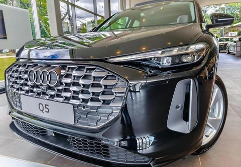 Audi Q5 2025 Preto — foto 1 de 3