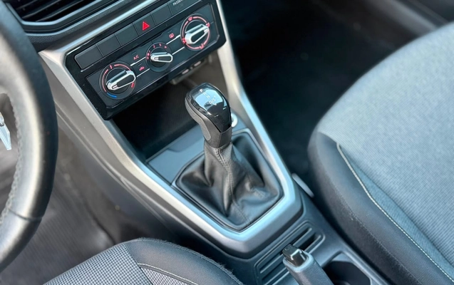 imagem-https://www.socarrao.com.br/sc-vehicle-images-prod/2800285/1788368877386-74d2ba73-46af-463b-a6d9-61a1caaf705d.jpg
