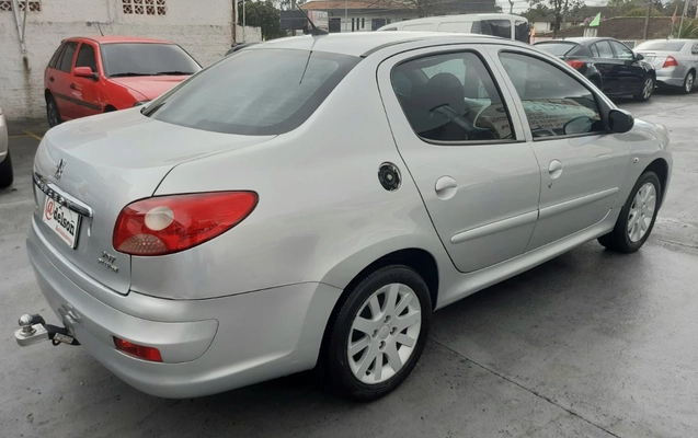imagem-https://www.socarrao.com.br/sc-vehicle-images-prod/2800619/1784822140717-MDQuanBlZw.jpeg