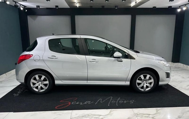 imagem-https://www.socarrao.com.br/sc-vehicle-images-prod/2800646/1789658051245-8305256_4_B_b51d4586f8.jpeg