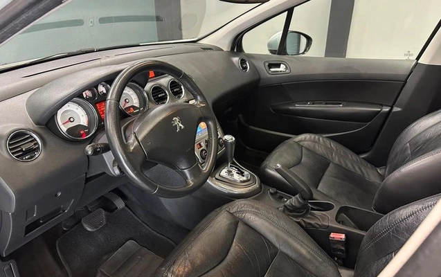 imagem-https://www.socarrao.com.br/sc-vehicle-images-prod/2800646/1789658051258-8305256_10_B_14351eeffe.jpeg