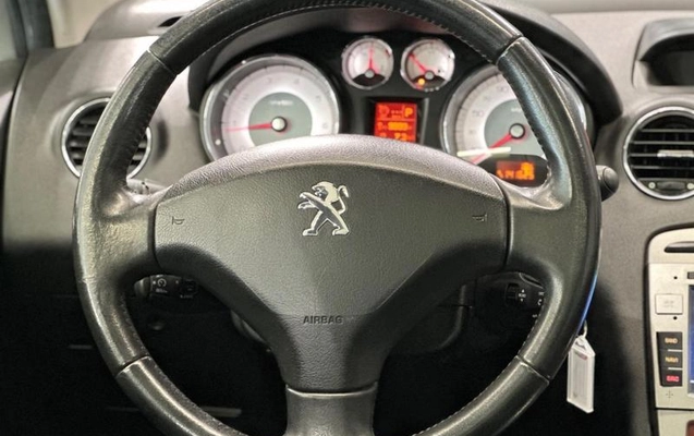 imagem-https://www.socarrao.com.br/sc-vehicle-images-prod/2800646/1789658051269-8305256_17_B_d1947f94df.jpeg