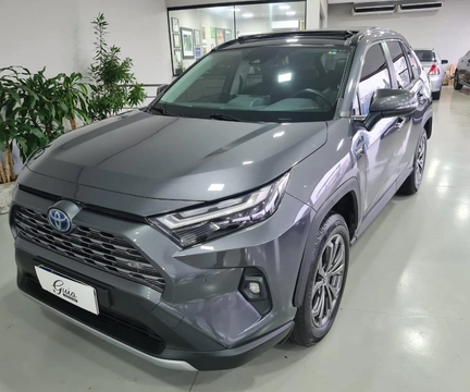 Toyota RAV4 2022 Cinza — foto 1 de 3