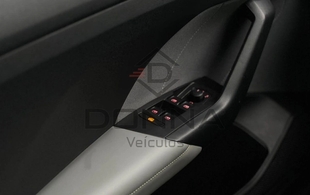 imagem-https://www.socarrao.com.br/sc-vehicle-images-prod/2800994/1784749019784-abb3951295004522a5e864a4c4f7f4ea_1784748951427.jpg