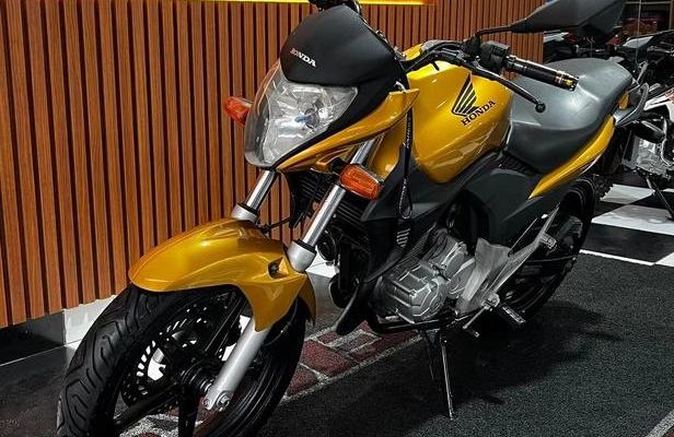imagem-https://www.socarrao.com.br/sc-vehicle-images-prod/2801013/1786994797446-8230749_0_B_e8a634d76e.jpeg