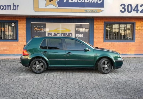 Volkswagen Golf 2001 Verde — foto 1 de 3