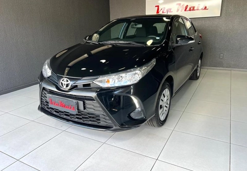 Toyota Yaris 2025 Preto — foto 1 de 3