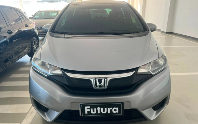 imagem-https://www.socarrao.com.br/sc-vehicle-images-prod/2801333/1789770884428-Zy3wDOmqriWOAiUvv2tWtJNowCZNXnsV.jpg
