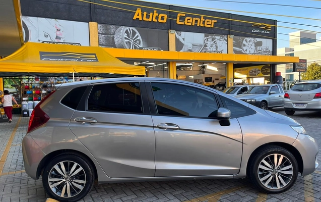 imagem-https://www.socarrao.com.br/sc-vehicle-images-prod/2801406/1789758552227-c5d0be2fa3194f45be07ce60d46f1a36_1784748823327.jpg