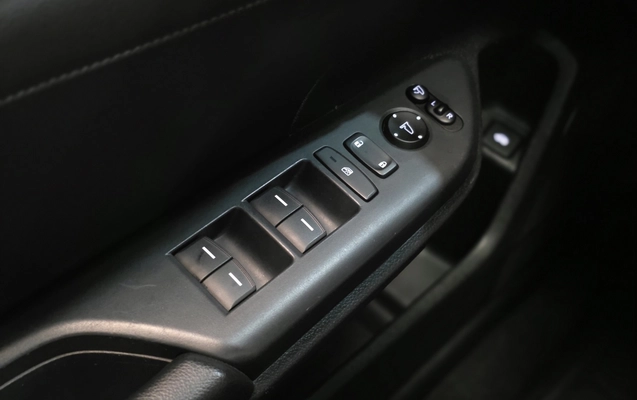 imagem-https://www.socarrao.com.br/sc-vehicle-images-prod/2801425/1784751840433-1_052125.jpg