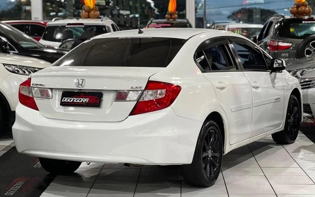 imagem-https://www.socarrao.com.br/sc-vehicle-images-prod/2801530/1790309238875-8305647_5_B_b434a383b1.jpeg