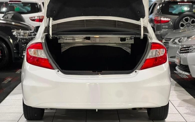 imagem-https://www.socarrao.com.br/sc-vehicle-images-prod/2801530/1790309238888-8305647_13_B_97e7355107.jpeg
