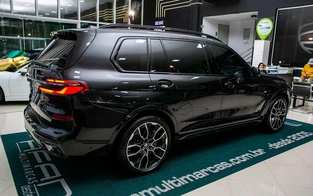 imagem-https://www.socarrao.com.br/sc-vehicle-images-prod/2801712/1785436121161-8278748_23_B_d54f65f4f1.jpeg
