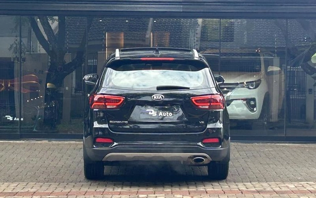 imagem-https://www.socarrao.com.br/sc-vehicle-images-prod/2802093/1787085319637-8276106_0_B_03176138c7.jpeg