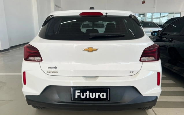 imagem-https://www.socarrao.com.br/sc-vehicle-images-prod/2802138/1789770937826-Mv4ckJUcslRtE3dVnOyrFtRi62DlLbmO.jpg