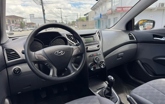 imagem-https://www.socarrao.com.br/sc-vehicle-images-prod/2802145/1788376681956-59cba05dd2cf4e24b70a72af4e185cca_1766254628835.jpeg