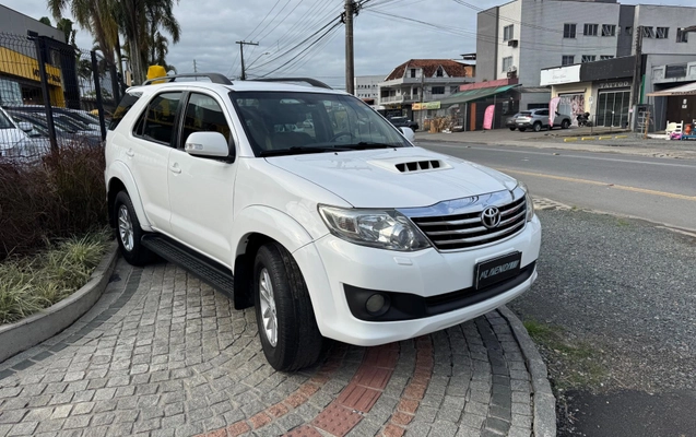 imagem-https://www.socarrao.com.br/sc-vehicle-images-prod/2802251/1788374779713-487fd74e6ebc4c43892675f65907a086_1749673588989.jpeg