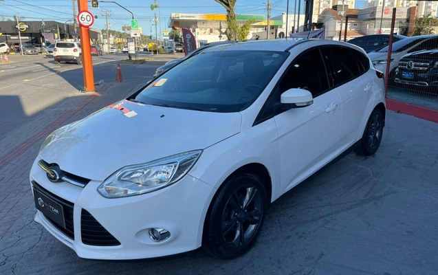 imagem-https://www.socarrao.com.br/sc-vehicle-images-prod/2803283/1784762230150-fdc1abea5de24ae4b9801bfb57c61192_1784762192274.jpg