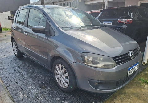 Volkswagen Fox 2013 Cinza — foto 1 de 3