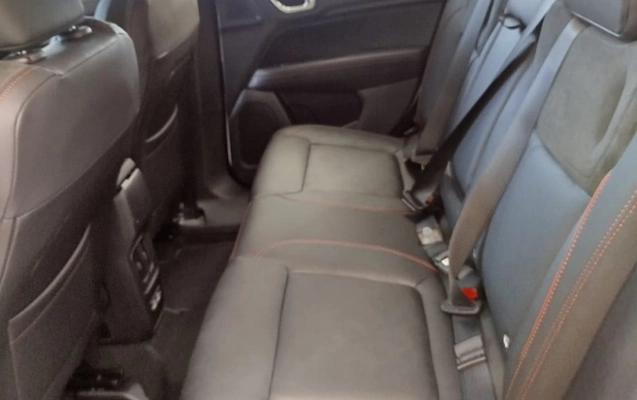 imagem-https://www.socarrao.com.br/sc-vehicle-images-prod/2813314/1784806619896-vehicle_image_1784806506_187f1f1494fdadf91afd2a80411350f1.jpeg
