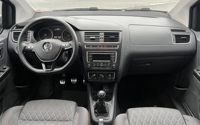 imagem-https://www.socarrao.com.br/sc-vehicle-images-prod/2813561/1784808383232-8306584_9_B_fa8c4fee76.jpeg