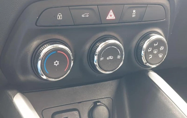 imagem-https://www.socarrao.com.br/sc-vehicle-images-prod/2814274/1784811282017-RkNfMzkzOV84MDM2NjU1XzFfVl9mZmNiMDM2NjljICgxKS5qcGVn.jpeg