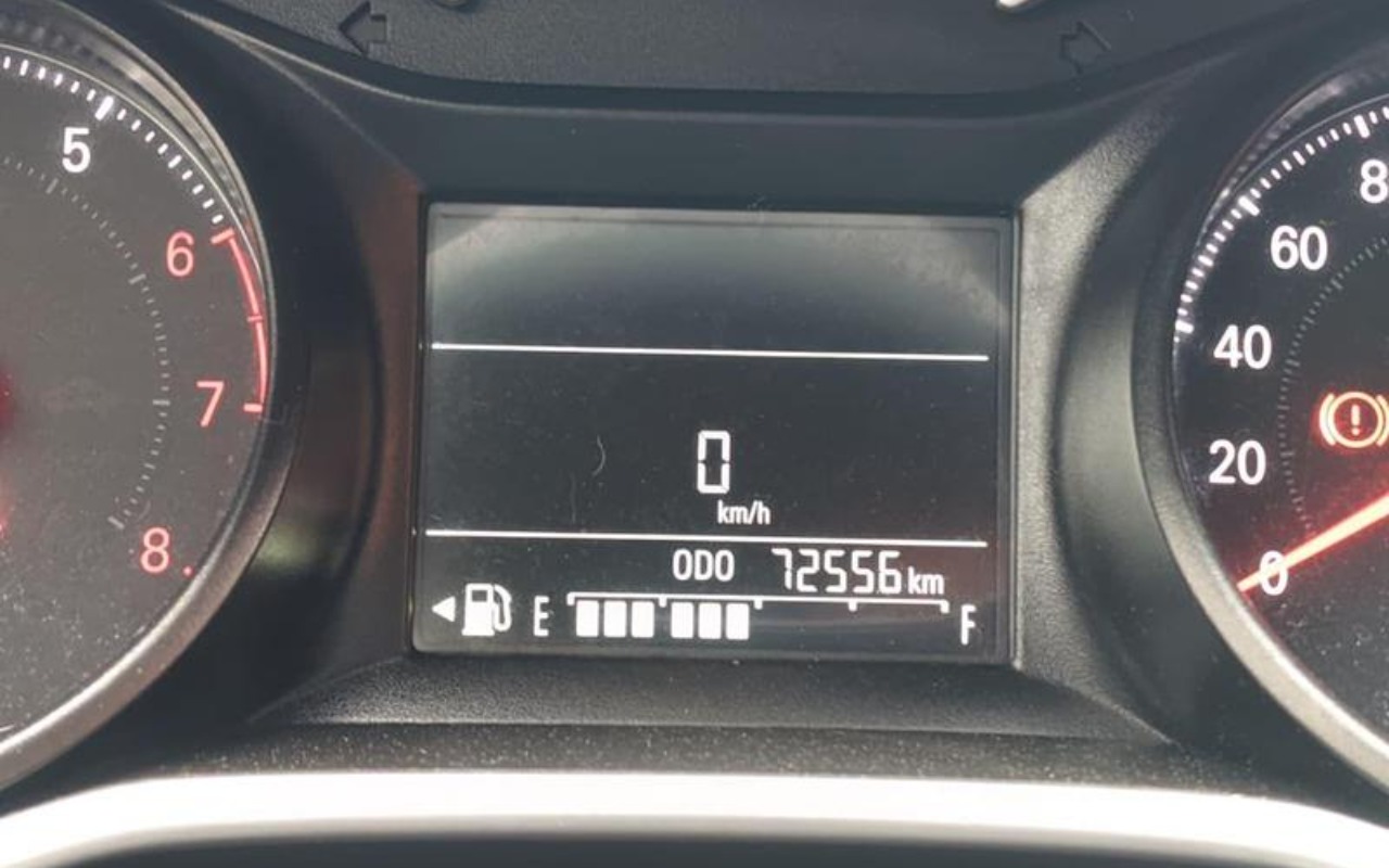 imagem-https://www.socarrao.com.br/sc-vehicle-images-prod/2814274/1784811282359-RkNfMzkzOV84MDM2NjU1XzExX1ZfZDFmMzFiNzI3Zi5qcGVn.jpeg