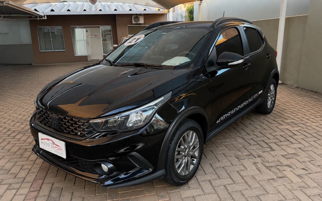 Fiat Argo TREKKING 1.3 8V Flex 2021 Preto — foto 1 de 3