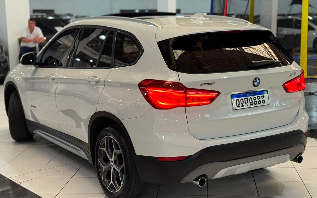 imagem-https://www.socarrao.com.br/sc-vehicle-images-prod/2814930/1784814144435-Mjg2OTVlMTktOTNiMi00ZGEzLTk3ZjUtMjJhMDI1NmM1NjdlLmpwZWc.jpeg