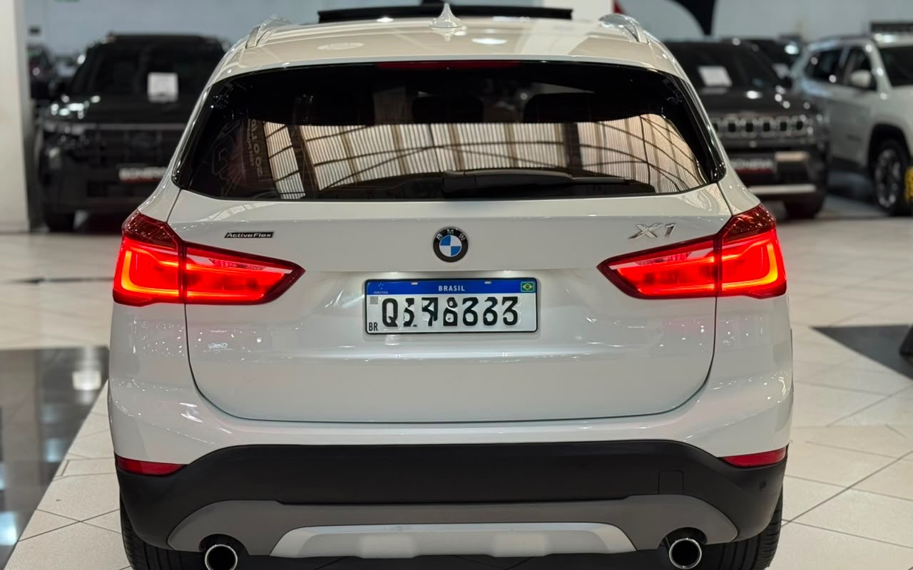 imagem-https://www.socarrao.com.br/sc-vehicle-images-prod/2814930/1784814144488-MWZjMWVjYmMtNGE2ZS00NDYzLWFlYmItNzIwOTQxMzlkMjVhLmpwZWc.jpeg