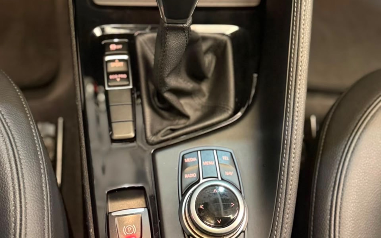 imagem-https://www.socarrao.com.br/sc-vehicle-images-prod/2814930/1784814145009-MWQzNmYyZGItYTMxMi00NDkwLWFlNTAtOTc0MjgyNzIwN2Q3LmpwZWc.jpeg