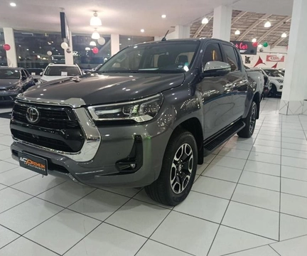 Toyota Hilux 2024 Cinza — foto 1 de 3
