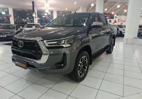 Toyota Hilux 2024 Cinza — foto 1 de 3