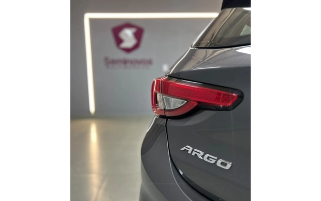 imagem-https://www.socarrao.com.br/sc-vehicle-images-prod/2815163/1784815080448-1_105742.jpg