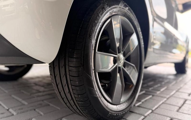 imagem-https://www.socarrao.com.br/sc-vehicle-images-prod/2815475/1788466178883-8300609_13_B_cb1d332ee5.jpeg