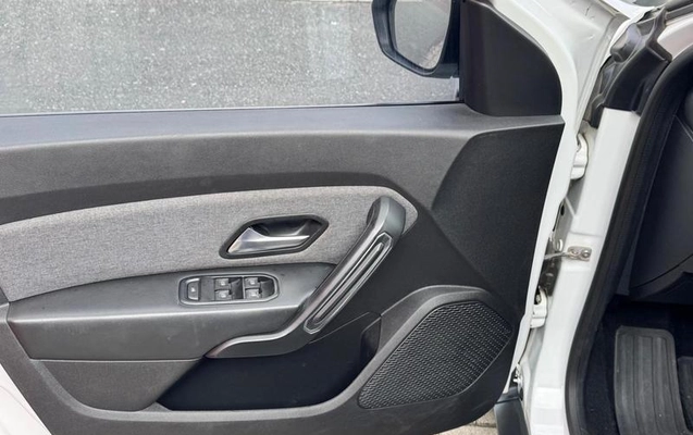 imagem-https://www.socarrao.com.br/sc-vehicle-images-prod/2815544/1785841196890-8305359_8_B_da04ed9ce9.jpeg